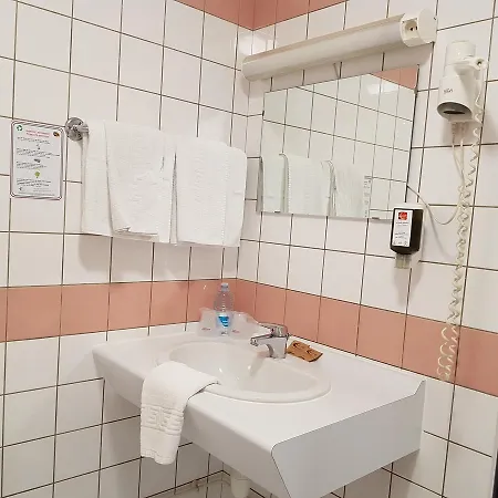 Villa Motel Hotel 3*